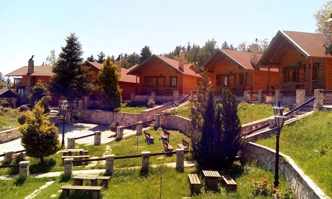 Mesaia Trikala Ski Chalet | Ermis Katafigio