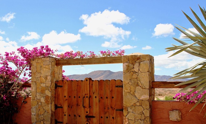 Triquivijate Villa | Dream villa with private tennis court & heated pool & children’s play area