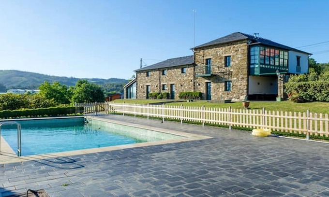 San Sadurnino Villa | Homerez - Big villa for 23 ppl. with swimming-pool, terrace and balcony