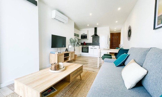 Secteur 2 Apartment | #ES The luminous T2 in the City Center (pedestrian area)π