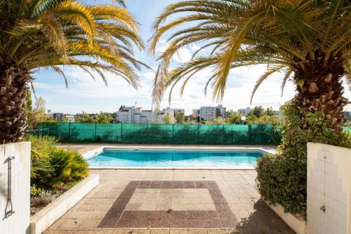 Merignac Apartment | Escapade Bordeaux, tram et supermarché au pied
