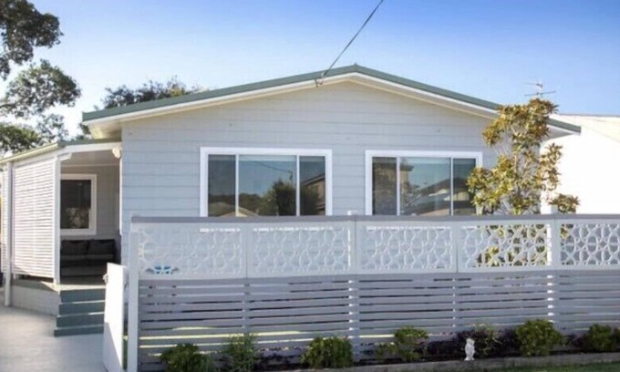 Burrill Lake House | Escape the hustle and bustle and retreat to a place you can call home.