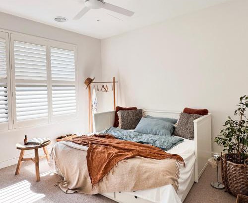 Parkdale House | Escape to a Stylish Retreat House in Parkdale