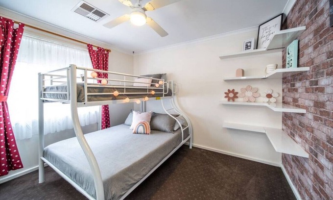 Nairne House | ★Escape to Adelaide Hills★ ✔Nairne✔Wifi✔Family