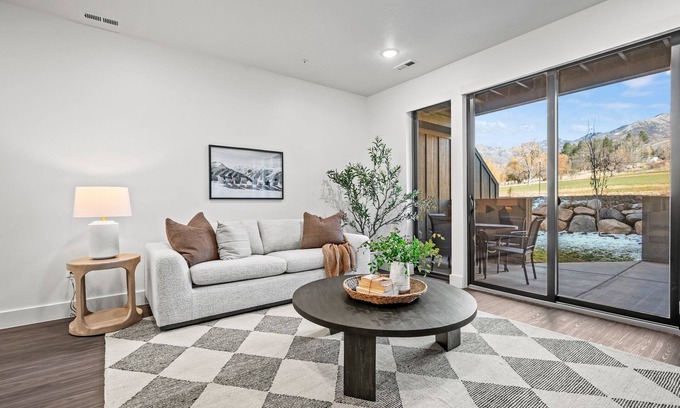 Eden Condo | Escape to Eden C103|Ski Getaway |Fireplace & Views