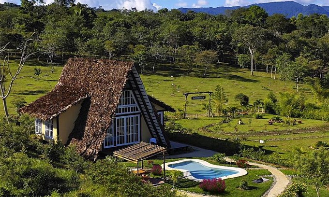 Cacatachi House | Espectacular casa con piscina en Yanashpa Village