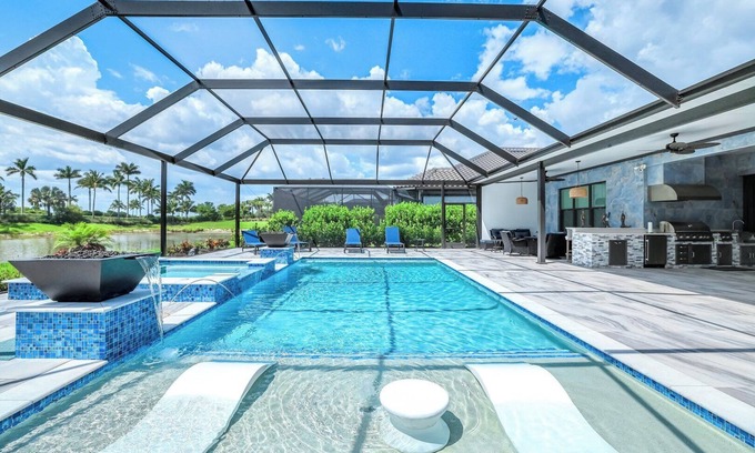 Naples House | Esplanade by the Islands