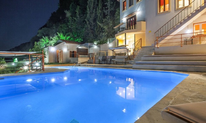 Malevizi House | Estate Kares