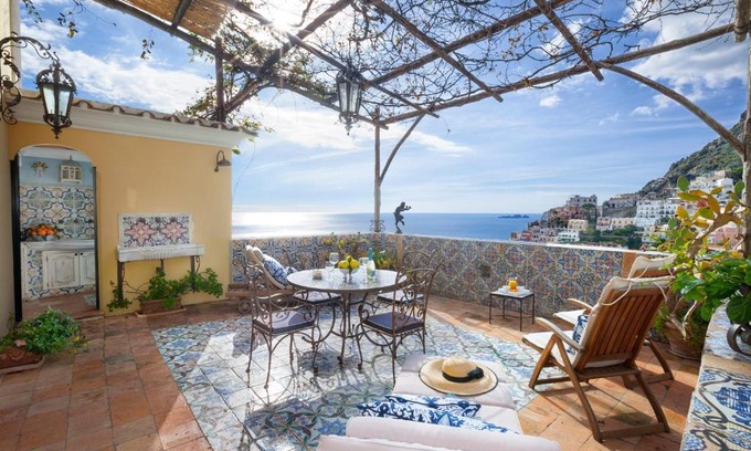 Liparlati Villa | Estate4home - Palazzo Crocione