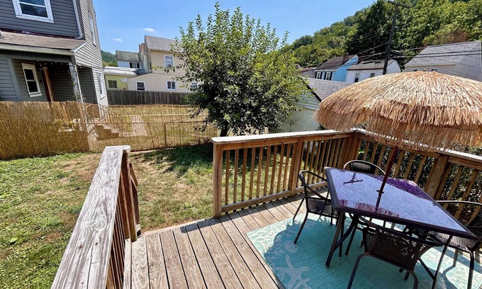 Etna House | Etna 3BR: 2-12 Wks, Near Hospitals 10 Mins to Pittsburgh.