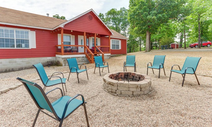 Sylvan Shores House | Eureka Springs Home ~ 1/2 Mi to Beaver Lake!