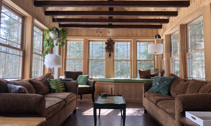 Rumford Center House | Euro-style Woodland Retreat - Great Northen Tea Haus