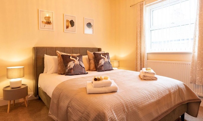 Chester House | EV Charger - Fantastic location! 3 bed sleeps 6