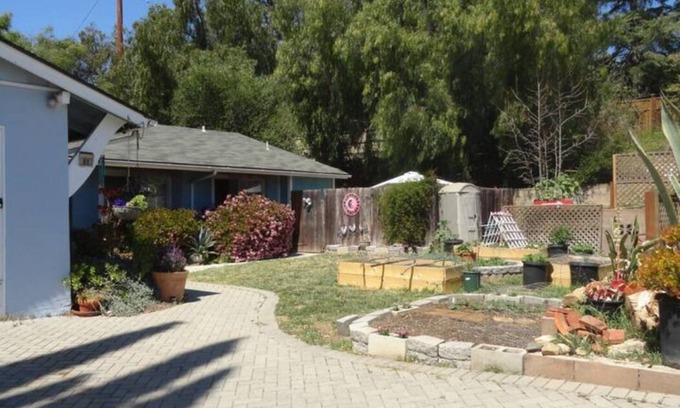 Oak View Apartment | Eva's Place