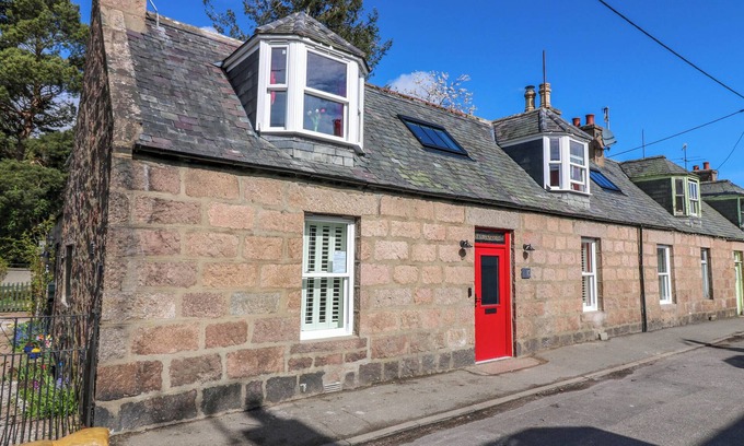 Ballater Cottage | EVANSFORD, pet friendly, character holiday cottage in Ballater