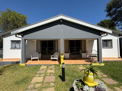 Greater Johannesburg Metropolitan Area Apartment | EverGreen Executive Suite