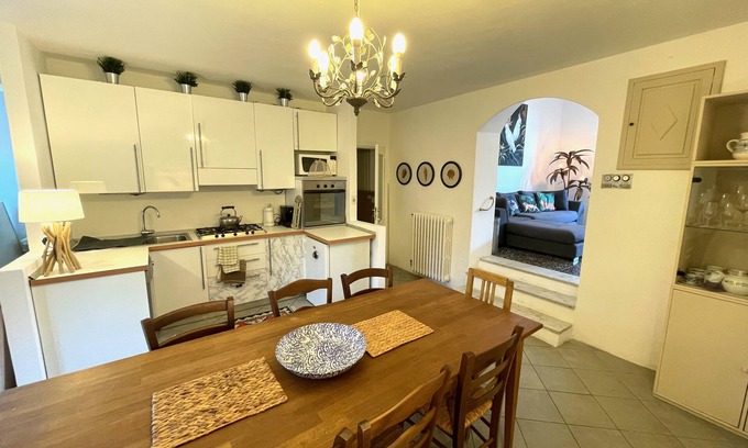 Montescudaio Apartment | Exceptional apartment in the center, only 10 km from the sea, with terrace