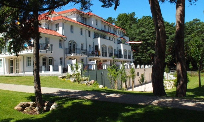 Ostseebad Baabe Apartment | Excl. Apartment-direct sea view-fireplace atmosphere-WLAN, SAUNA, POOL + TG free of charge