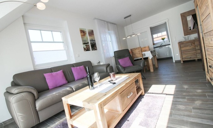 Greetsiel Apartment | Exclusive apartment at the twin mills - Greetsiel