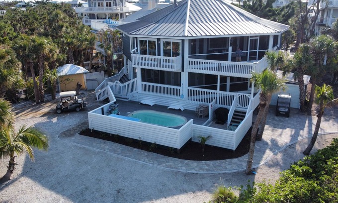 North Captiva House | EXCLUSIVE AT THE BEACH: Private Pool, Golf Cart, Avail Book Now!