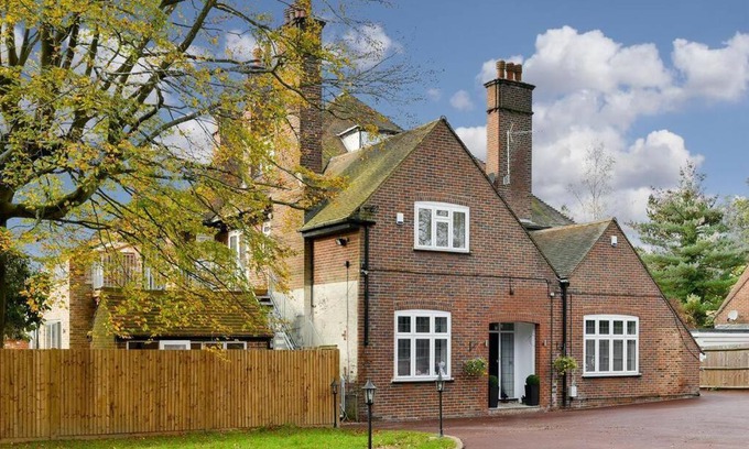 Kingswood Apartment | Exclusive kingswood Warren estate luxury apartment