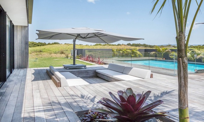 Omaha House | Exclusive Luxury Family Retreat