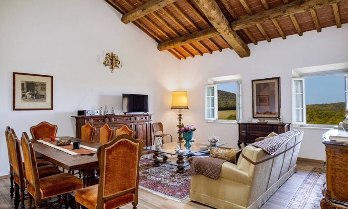 Monteriggioni Apartment | Exclusive Mansion between History and Nature - 10' from Siena