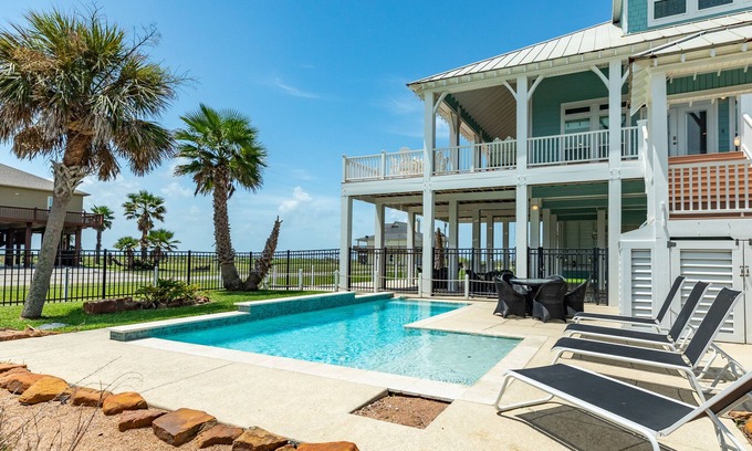 Port Bolivar House | Exclusive Pool | Gulf Views | Modern | Cargo Lift