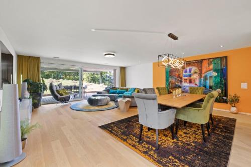 Hirslanden Apartment | Exclusive spacious Apt. with garden in Zurich