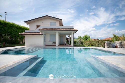 Polpenazze del Garda Villa | Exclusive Villa le Palme