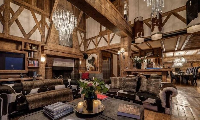 Val-d'Isere Ski Chalet | Exclusive Warmth Chalet with Extravagant Interiors