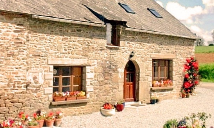 Plessala Apartment | Exclusively for couples, near forest & river, ideal for walkers & nature lovers