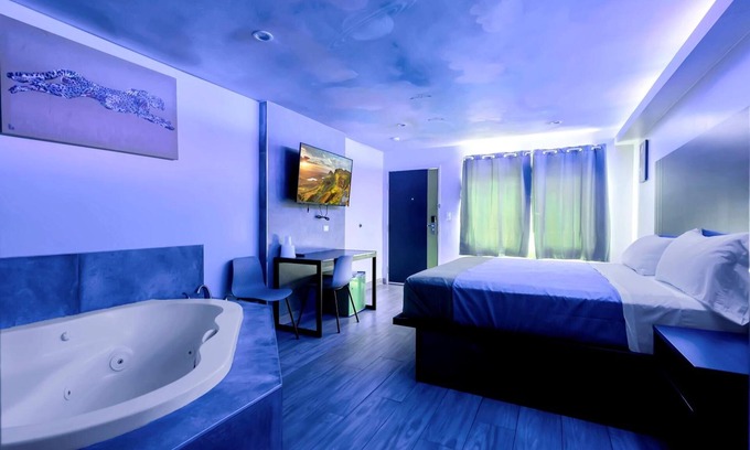 Harbor Hotel | Exclusivo Inn & Suites