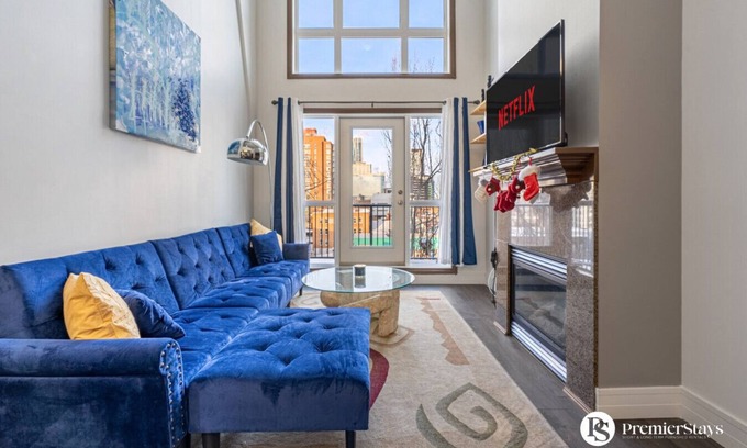 Mission District Condo | Executive 3BR Penthouse » Downtown » Parking » AC