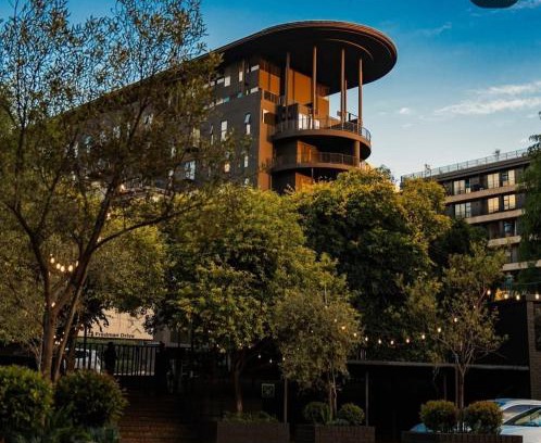 Sandown Apartment | Executive BlackBrick Apartment