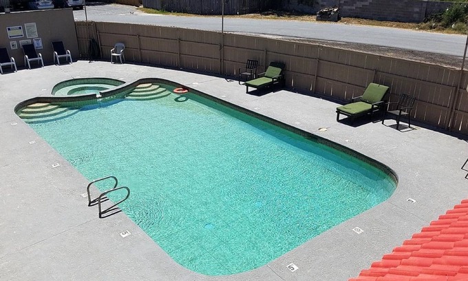 Laguna Heights Hotel | Executive Inn and Suites