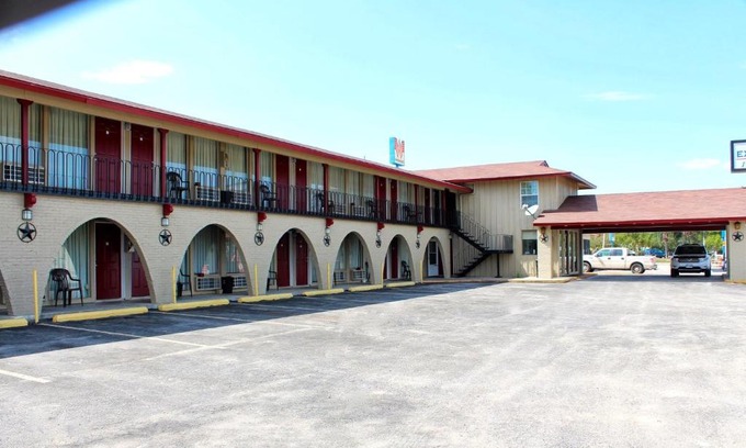 Goliad Hotel | Executive Inn Goliad