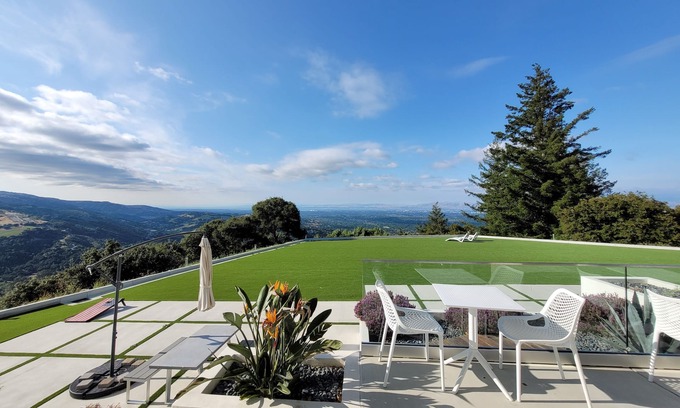 Saratoga House | Executive Retreat in Silicon Valley