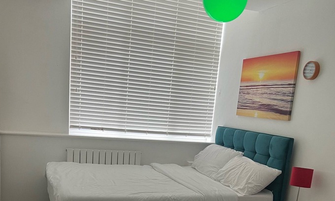 Woolwich Apartment | Executive room with all amenities ..