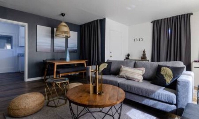 East Richmond Apartment | Executive suite central location PET FRIENDLY
