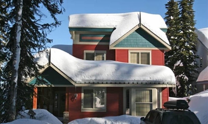Silver Star Mountain House | Executive Vacation Home at Silver Star Mountain - Sleeps 8-10