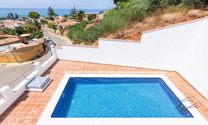 Torre de Benagalbon Apartment | Exlusivo Chalet Benagalbón