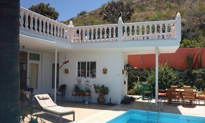 Tazacorte House | Exotic oasis of peace and relaxation in the palm garden with pool