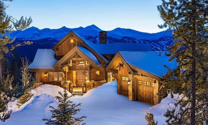 Baldy Mountain House | Experience luxury at Three Sisters Lookout with stunning mountain views!