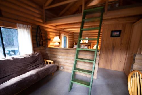 Bigfork Hotel | Experience Montana Cabins - Wildflower #3