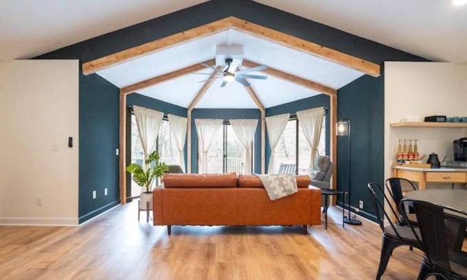 Basye House | Experience nature's charm! Retreat near Bryce Resort/George Washington Forest