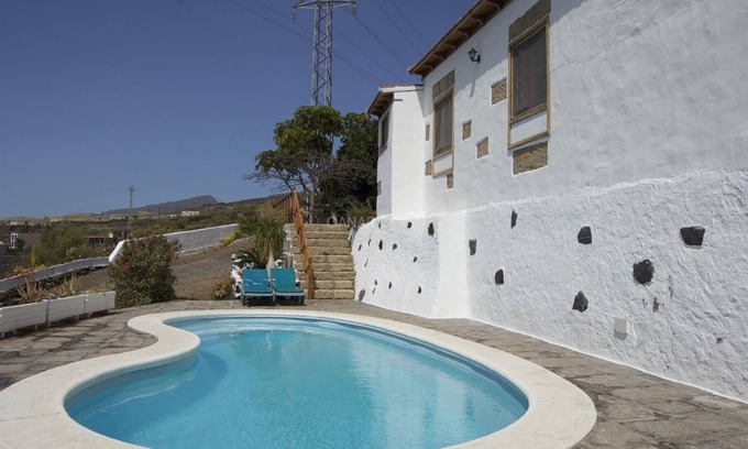 Guia de Isora Cottage | Experience Organic Farm Stay at Restored Estate Finca Las Dulces in Be