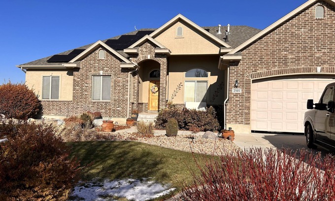 Eagle Mountain Apartment | Experience the best views of Eagle Mountain from the comfort of this haven.