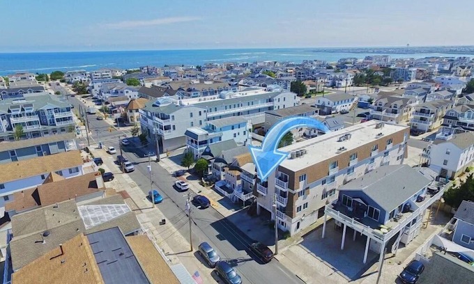 Townsend's Inlet Condo | Experience the Beaches of Sea Isle City by the Tranquility of the Bay!