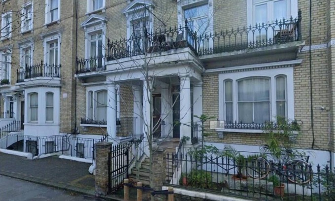 Chelsea Riverside Apartment | Experience the Heart of London from Our Charming Studio Apartment in SW10